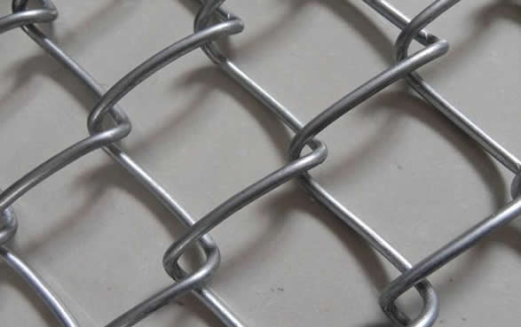 Heavy duty galvanized chain link fence